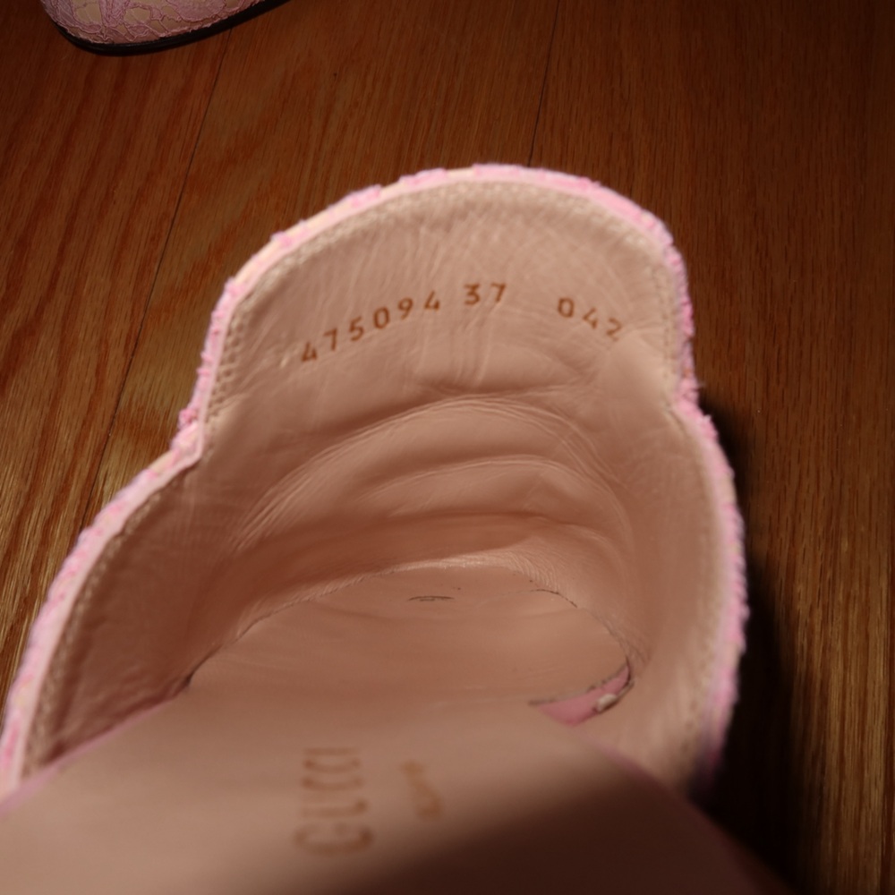 Gucci Princetown Pink Lace Mules with Gold Accents - Picture 10 of 11
